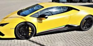 Литовский пенсионер ехал на угнанном в Германии Lamborghini Huracan в Беларусь