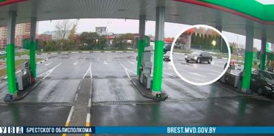 Камеры на АЗС в Беларуси вновь помогли вычислить бесправника. Штраф оказался весомым
