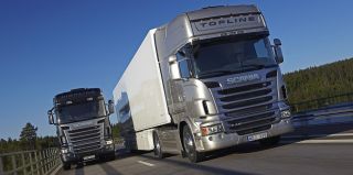 Для грузоперевозчиков продлили право рассчитываться валютой