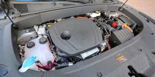 Исследование: гибриды расходуют в три раза больше топлива, чем заявляют производители