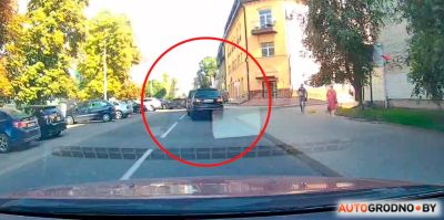 Маленькая дистанция и поздняя реакция: посмотрите, как происходят попутные ДТП. Видео из Гродно