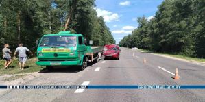Рядом с Вертелишками женщина на "каблучке" попала под грузовик. Она в больнице