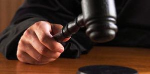 Водитель катал пассажиров на капоте по взлетно-посадочной полосе в Щучине. Дело закончилось тяжкими телесными