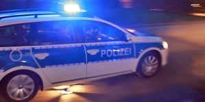 В Германии белорус стучал в двери фабрики и требовал алкоголя. Он оказался водителем грузовика