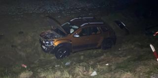 Роковую ошибку допустил 60-летний водитель на трассе М-6. Два автомобиля вылетели с дороги, погиб человек, трое в больнице