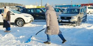 Застолбить парковку после уборки снега незаконно – ГАИ обещает реагирование