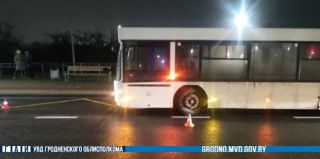 В Лиде ребенок попал под автобус. Оба двигались на зеленый сигнал светофора