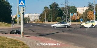 На ул. О.Соломовой сбили мужчину на мопеде. Работают медики