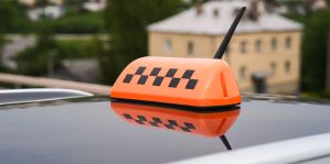 МАРТ и крупнейшие службы такси договорились не завышать цены в часы пик