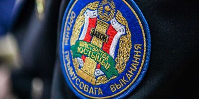 Белорус устроился водителем, чтобы вернуть права. Но работа оказалась фикцией. Прокуратура раскрыла обман