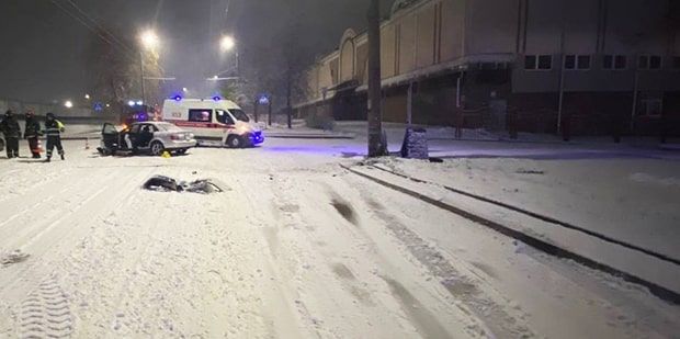 В Гродно молодой водитель устроил себе и AUDI экзамен по свежему снегу. Не сдал